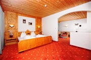 Hotel**** Holzknecht - Neustift - Stubai 02