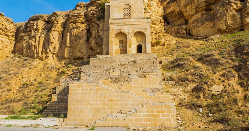 Azerbajdzan_Diri_Baba_mausoleum_50359459