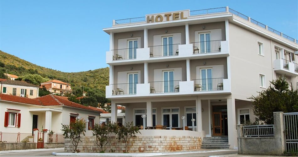 Hotel Mentor: fotografie vybavení exteriérů a interiérů ubytování.