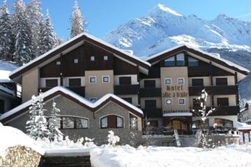 AKCE: Santa Caterina a Bormio - hotel*** Alle Tre Baite na sjezdovce, skipas zdarma / č.2025