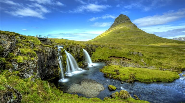 Poznávací zájezd Island - hora Kirkjufell