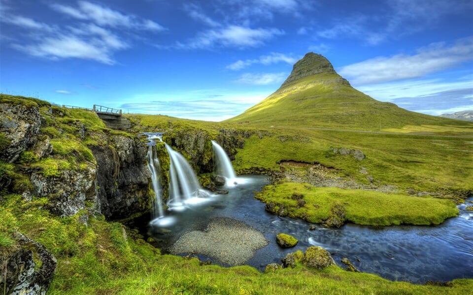 Poznávací zájezd Island - hora Kirkjufell