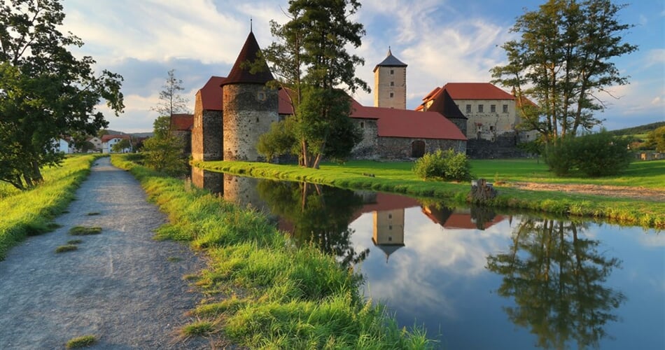 Poznávací zájezd Česko - vodní hrad Švihov