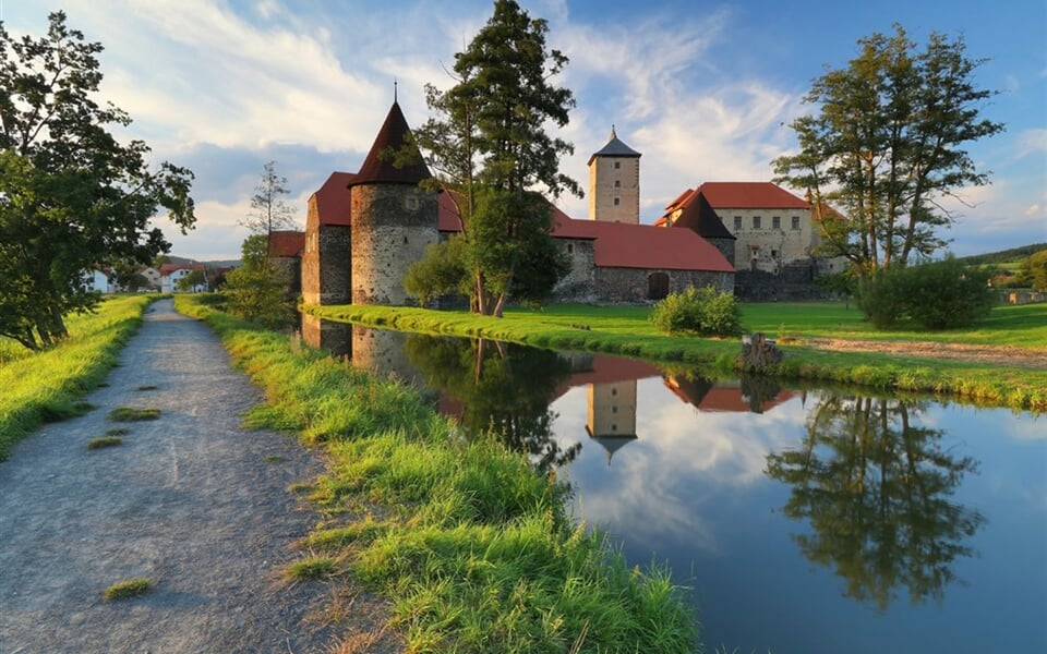 Poznávací zájezd Česko - vodní hrad Švihov