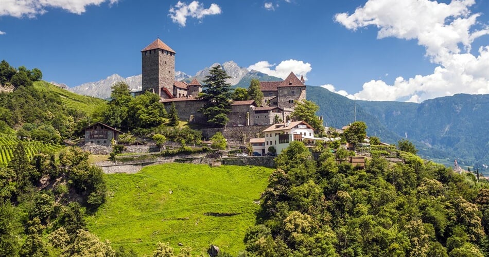 Poznávací zájezd Itálie - hrad Tirol