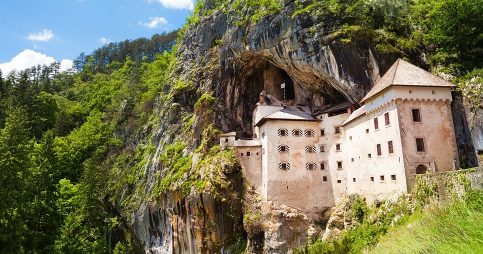 Poznávací zájezd Slovinsko - hrad Predjama