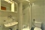 LLJ_Astoria_Cat. I. A_SGL_bathroom