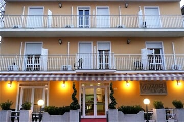Rimini - Marebello - Hotel AMICA **