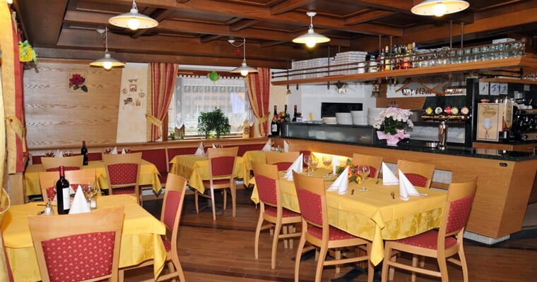 Udai Hotel_Mazzin_2018 (1)