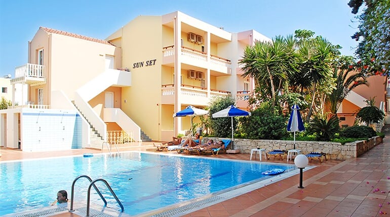 Apartmánový dům Sunset - Kréta: fotografie vybavení exteriérů a interiérů ubytování.