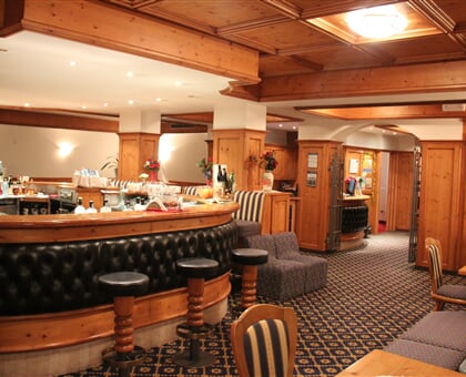 1273_14_Bar