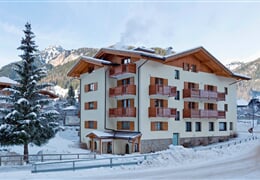 Hotel Sellaronda a Depandance Serenella *** - Campitello di Fassa