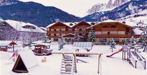 Hotel Sellaronda a Depandance Serenella *** - Campitello di Fassa