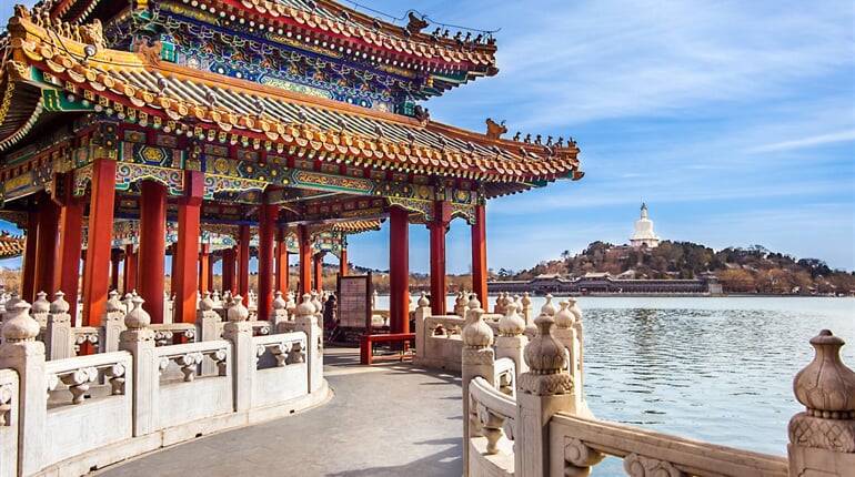 Čína - Peking, park Pej-Chaj