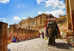 Mystická Indie - posvátná cesta z Jaipuru do Váránásí + prodloužení o Nepál