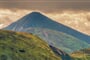 Ukrajina_Hoverla_Carpathian mountains landscape, view of the Hoverla and Chornogora ridge_shutterstock_545095741