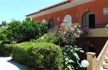 Agios Georgios - Apartmánový dům Leonidas