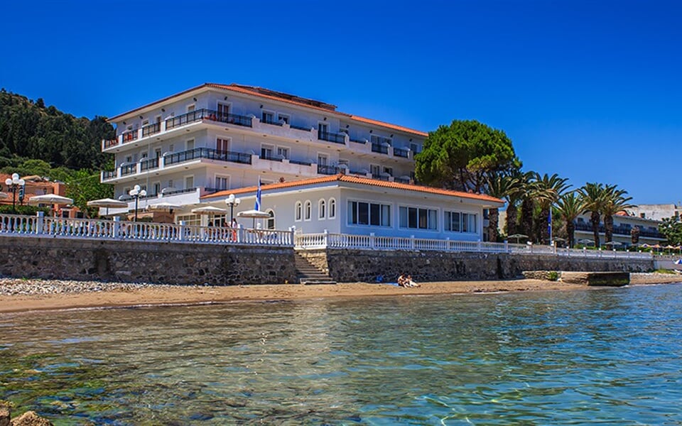 Hotel Chryssi Akti: fotografie vybavení exteriérů a interiérů ubytování.