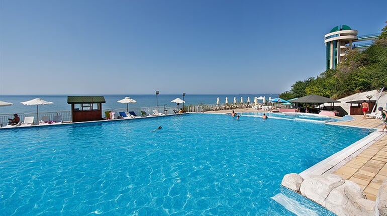 Hotel Paradise Beach: fotografie vybavení exteriérů a interiérů ubytování.