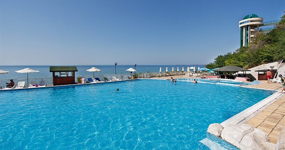 Hotel Paradise Beach: fotografie vybavení exteriérů a interiérů ubytování.