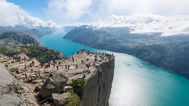 Norsko - Lysefjord a vyhlídka Preikestolen