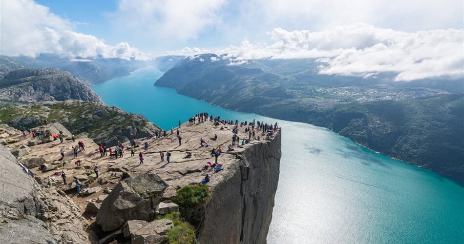Norsko - Lysefjord a vyhlídka Preikestolen