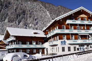LAST MINUTE- Vánoce v Alpách - hotel u sjezdovky, skipas, bazén v ceně, POSLEDNÍ POKOJ /č.2906