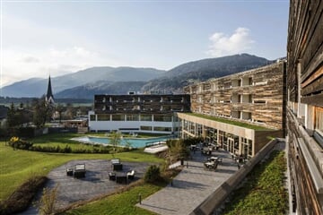 Neomezený golf v Alpách - hotel**** Spa Carinzia, golf v ceně / č.3472