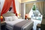 Hotel Afroditi Venus Beach Resort: fotografie vybavení exteriérů a interiérů ubytování.