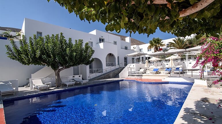 Hotel RK Beach: fotografie vybavení exteriérů a interiérů ubytování.