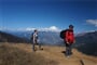 Hřeben z Ghorepani do Tadapani s nezapomenutelnými výhledy na osmitisícové vrcholy (v pozadí Dhaulágirí 8 167 m)