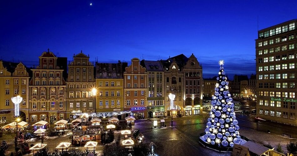 polsko - wroclaw - adventni - trhy - vanocni - strom - uprava