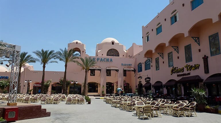 Hotel Le Pacha Resort: fotografie vybavení exteriérů a interiérů ubytování.