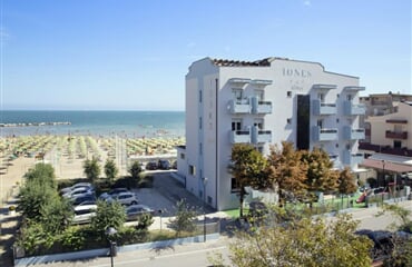 Rimini - Rivabella - Hotel IONES 3*
