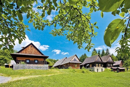 17 Folklor a Valašské muzeum