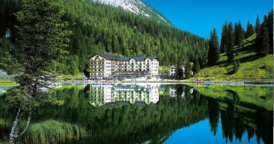 3576563 - grand - hotel - misurina