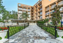 Slunečné pobřeží - Hotel Riva Park