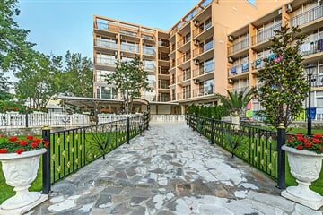 Slunečné pobřeží - Hotel Riva Park