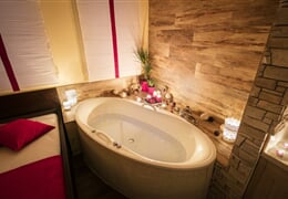 Hustopeče, Amande - Jsem romantik