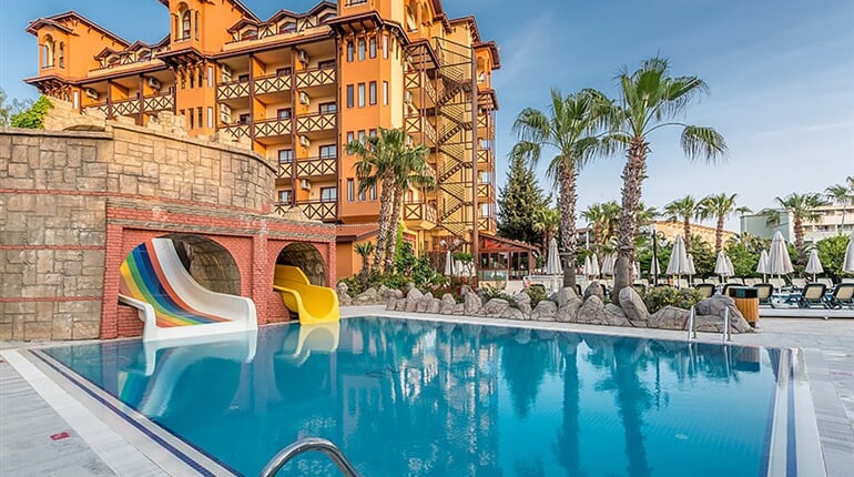 Hotel Villa Side: fotografie vybavení exteriérů a interiérů ubytování.