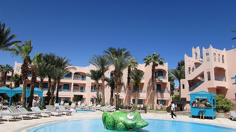 Hotel Le Pacha Resort: fotografie vybavení exteriérů a interiérů ubytování.