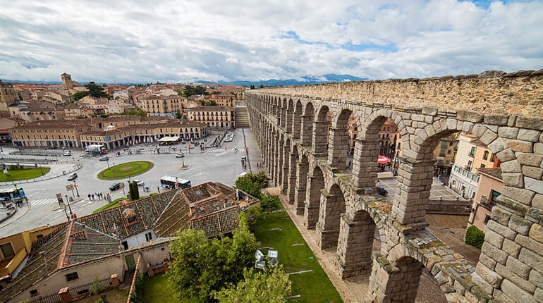 Foto - To nejlepší z Madridu + TOLEDO + SEGOVIA (letecky z Prahy)