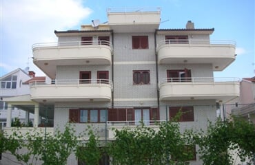 Okrug Gornji - Ana vila - apartmány v soukromí ***