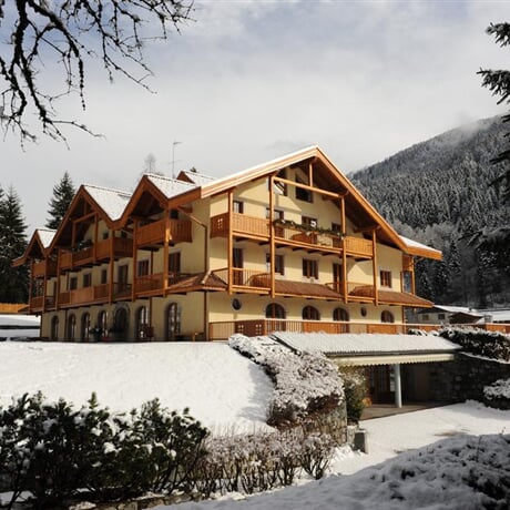 Holidays Dolomiti Resort - Carisolo