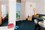 8 - gallery photos - e1c856d8