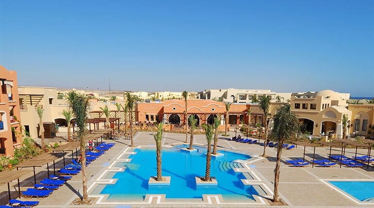 Hotel Jaz Dar El Madina: fotografie vybavení exteriérů a interiérů ubytování.