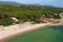 Letecký pohled na pláž, Pula, Sardinie