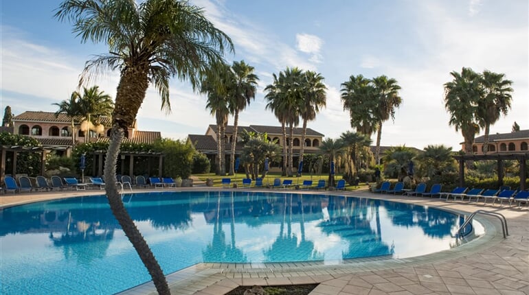 Bazén, Pula, Sardinie