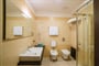 Koupelna u pokoje Classic, Lu´ Carbonia, Sardinie
