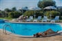 Bazén s relaxační částí, Lu´ Carbonia, Sardinie